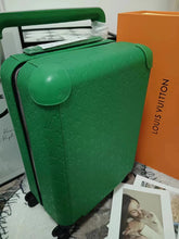 Load image into Gallery viewer, CUSTOM GREEN TAIGARAMA CABIN 37L HORIZON 55 SUITCASE
