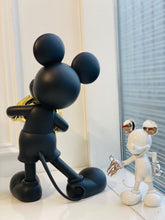 Load image into Gallery viewer, MICKEY MOUSE WITH LOVE FIGURE

