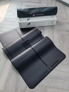 BURBERRY YOGA MAT