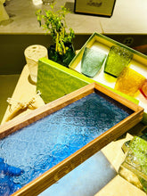 Load image into Gallery viewer, GUCCI GLASS AND TRAY SET
