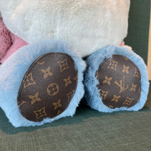 Load image into Gallery viewer, CUSTOM VIVIENNE WHITE PLUSH
