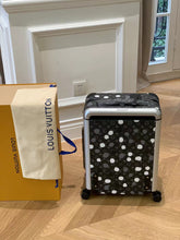 Load image into Gallery viewer, CUSTOM YAYOI POLKADOT CABIN 37L HORIZON 55 SUITCASE
