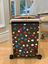 Load image into Gallery viewer, CUSTOM YAYOI POLKADOT CABIN 37L HORIZON 55 SUITCASE
