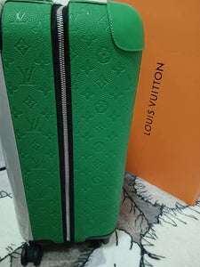 CUSTOM GREEN TAIGARAMA CABIN 37L HORIZON 55 SUITCASE