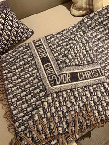 OBLIQUE WOOL THROW BLANKET