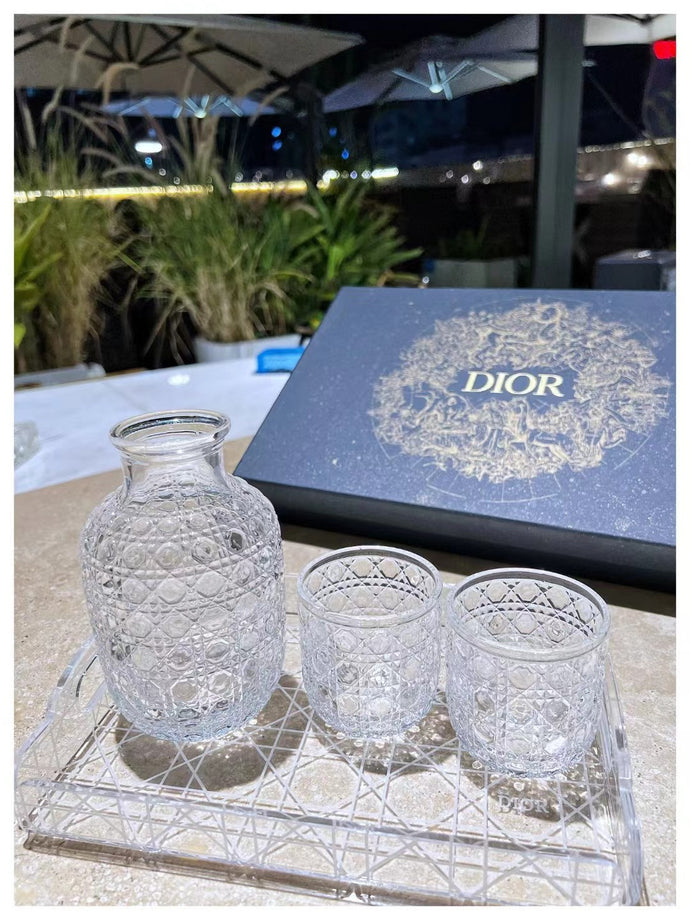 CHRISTIAN DRINKS SET
