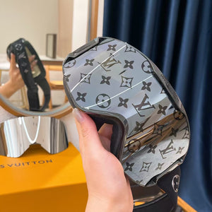 海外限定品◆関税なし【LOUIS VUITTON】LV snow mask モノグラム IMG_0755_300x300.jpg?v=1739693445