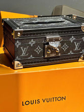 Load image into Gallery viewer, LV TISSUE BOX COVER
