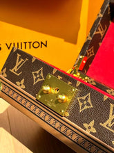 Load image into Gallery viewer, LV TISSUE BOX COVER
