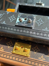Load image into Gallery viewer, LV TISSUE BOX COVER
