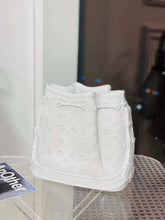 Load image into Gallery viewer, CUSTOM NOÉ BAG FLOWER VASE
