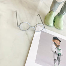 Load image into Gallery viewer, DANIEL ARSHAM FIGURINE AUTHORS SERIES
