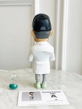 Load image into Gallery viewer, DANIEL ARSHAM FIGURINE AUTHORS SERIES
